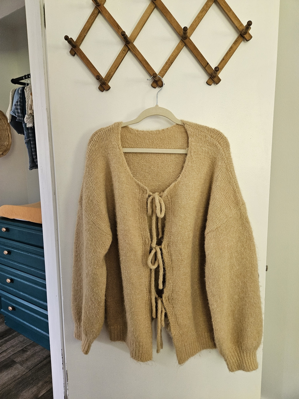 Cozy Tie-Front Women's Sweater Cardigan - Camel